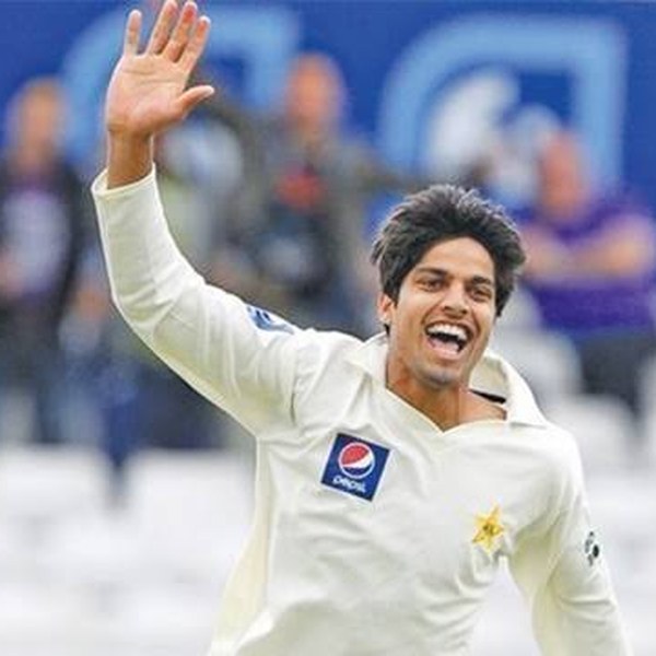 Umar Amin playing for Pakistan